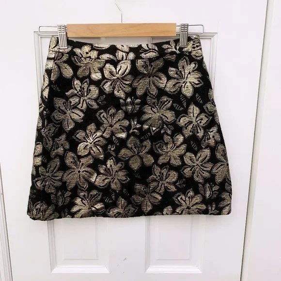 Alice + Olivia mini Black & Gold Jacquard Mini Skirt - Picture 3 of 9